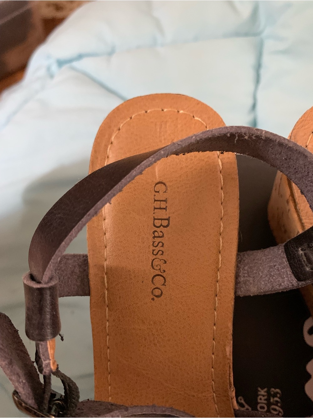 G.H. Bass & Co. Women's Black Leather Strappy Sandals - Picture 4 of 4